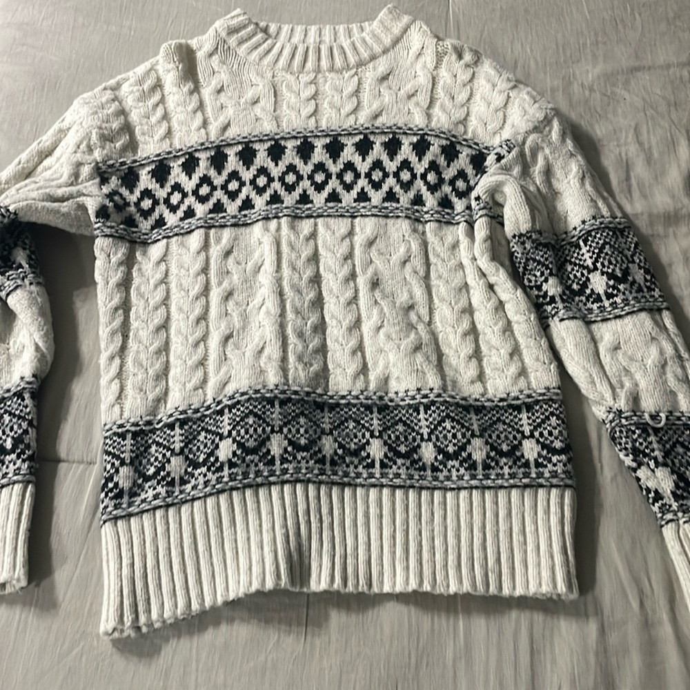 Vine & Love sweater